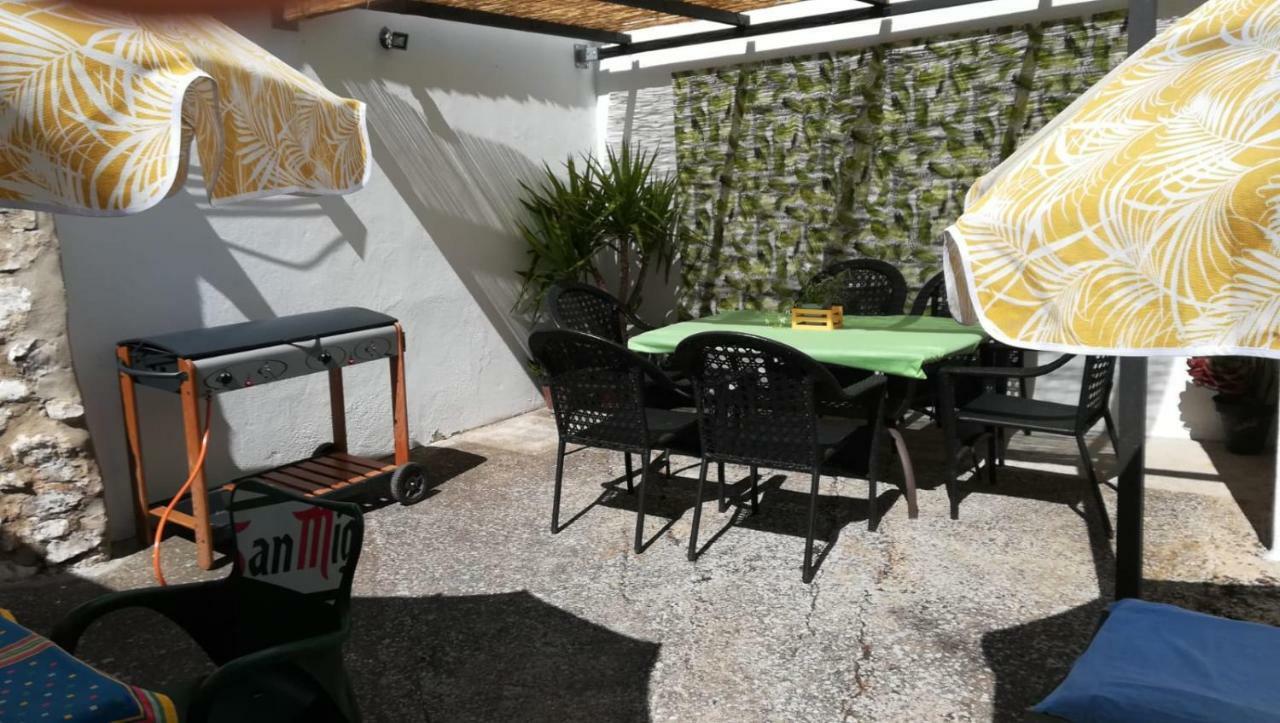La Casita De Piedra Villa Villanueva del Rosario Luaran gambar